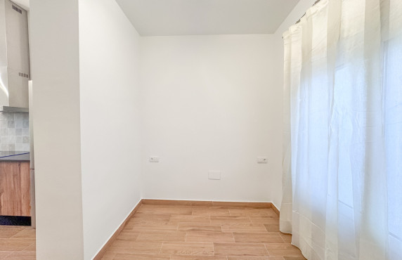 Alquiler Larga Estancia - Piso - Almoradi