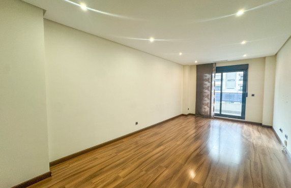 Long Rental Period - Apartment - Elche - Porcelanosa