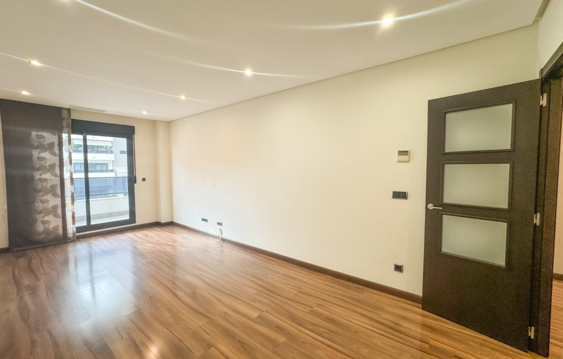 Long Rental Period - Apartment - Elche - Porcelanosa