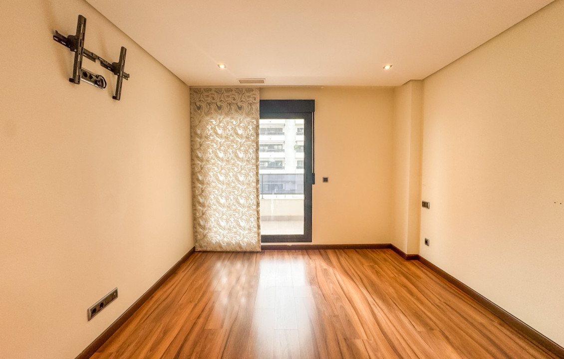 Long Rental Period - Apartment - Elche - Porcelanosa