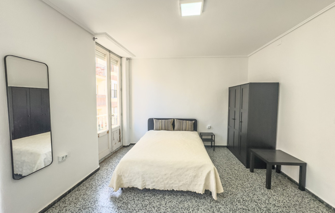 Alquiler de habitación de Larga Estancia - Apartamento - Elche - Centro