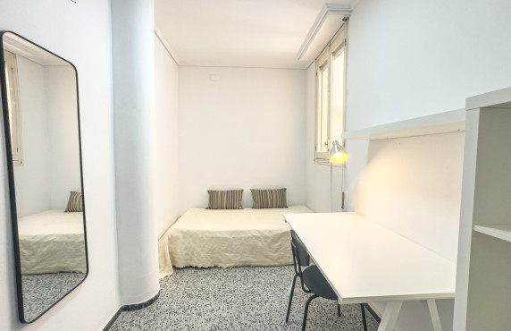 Alquiler de habitación de Larga Estancia - Apartamento - Elche - Centro
