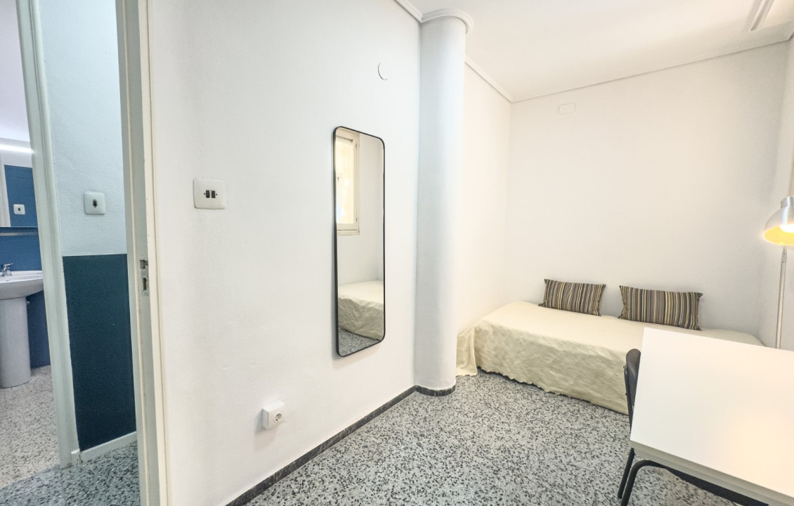 Alquiler de habitación de Larga Estancia - Apartamento - Elche - Centro