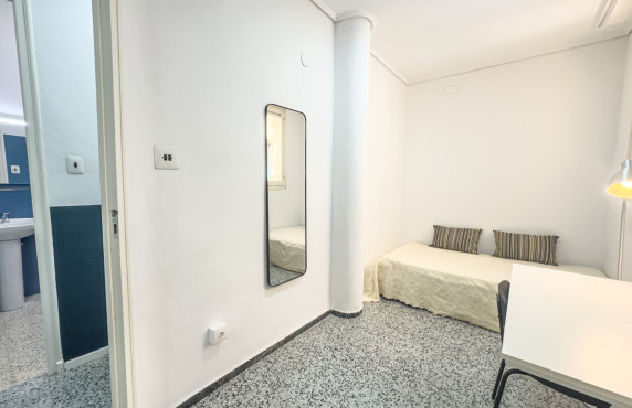 Alquiler de habitación de Larga Estancia - Apartamento - Elche - Centro