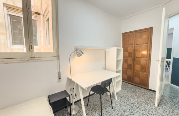 Alquiler de habitación de Larga Estancia - Apartamento - Elche - Centro