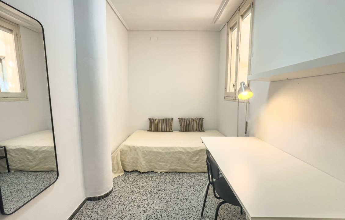 Alquiler de habitación de Larga Estancia - Apartamento - Elche - Centro