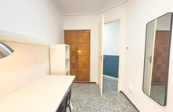 Alquiler de habitación de Larga Estancia - Apartamento - Elche - Centro