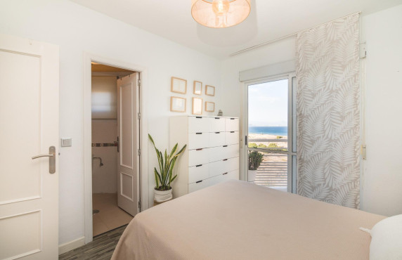 For Sale -  - Arenales del sol - Zona paseo maritimo