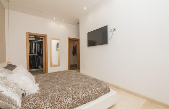 For Sale -  - Elche - Campo de futbol