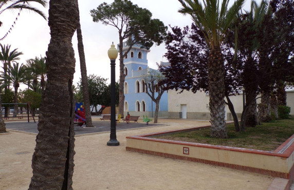 Venta - Terreno urbano - La hoya - La Hoya-Daimes-El Derramador