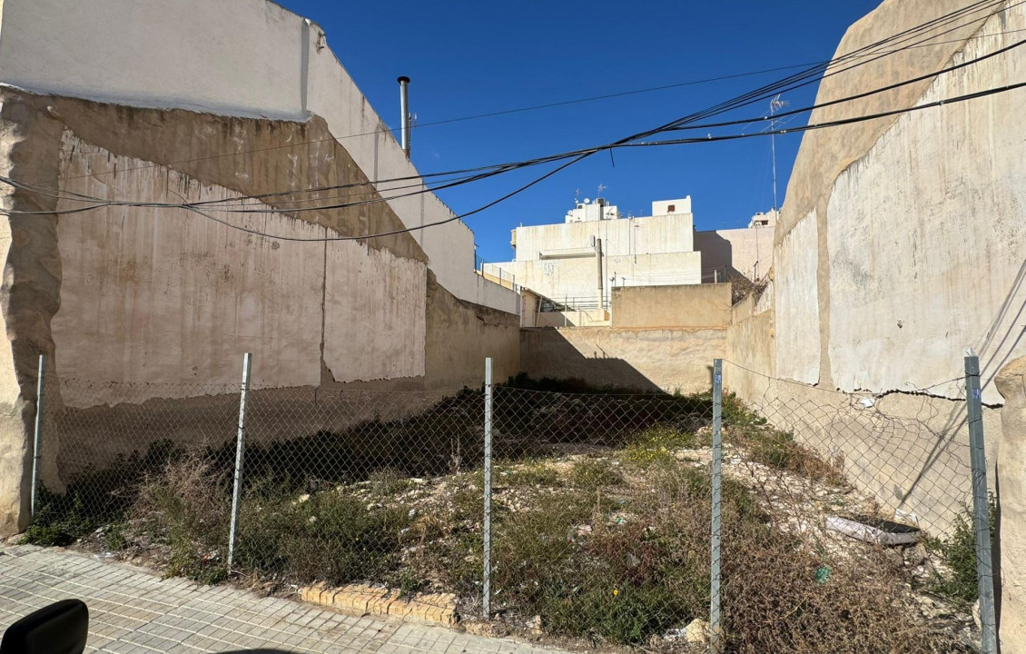 For Sale - Terreno urbano - Torrellano - Centro