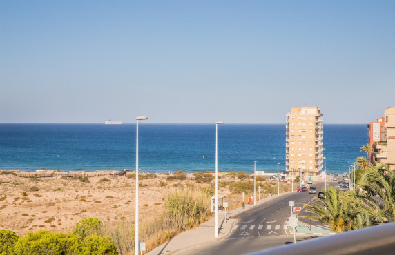 For Sale -  - Arenales del sol - Zona paseo maritimo