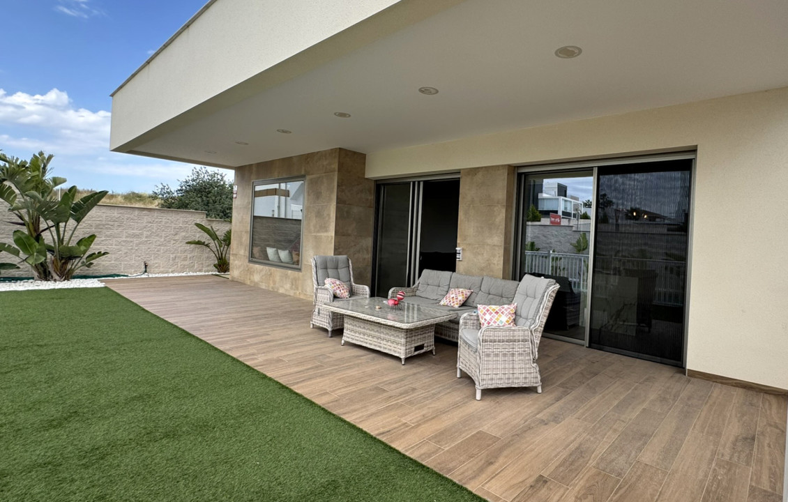 Seasonal Rental - Villa / Detached -  - Benijofar