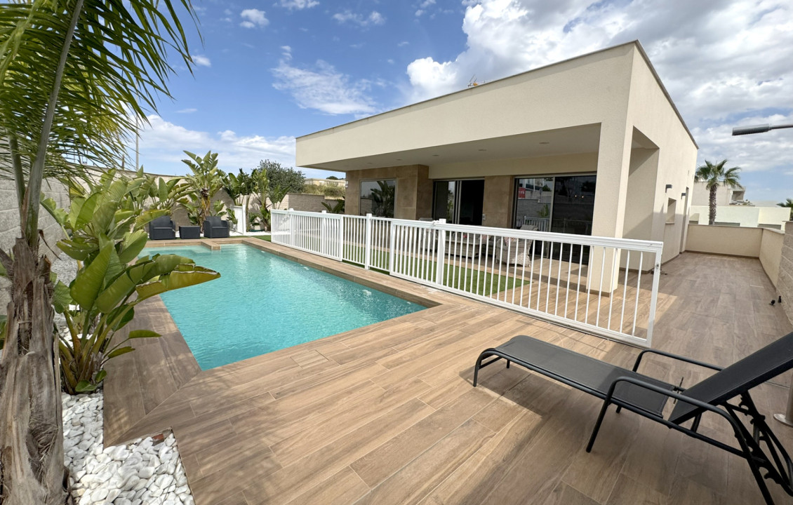 Seasonal Rental - Villa / Detached -  - Benijofar