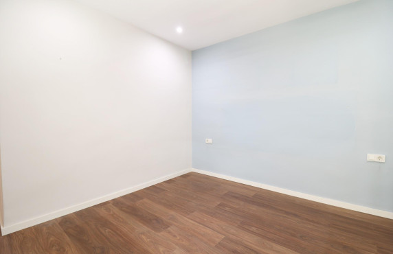 For Sale - Flat - Elche - Plaza Crevillente-Juzgados