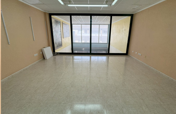 Long Rental Period - Commercial Unit - Ciudad Quesada