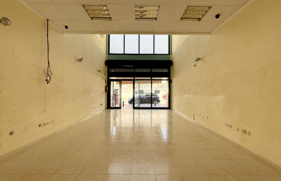 Long Rental Period - Commercial Unit - Ciudad Quesada
