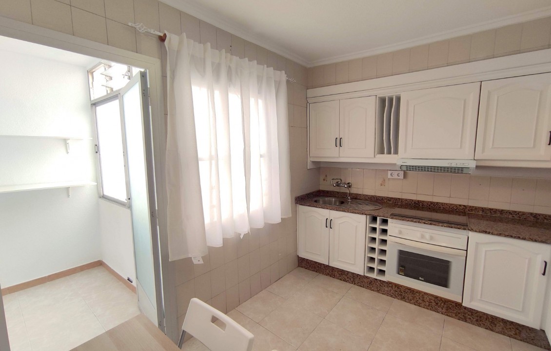 Long term room rental - Flat - Elche - Plaza Crevillente