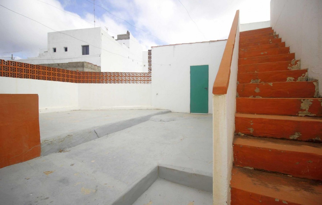 Venta - Casas o chalets - Moya - Calle Carreras