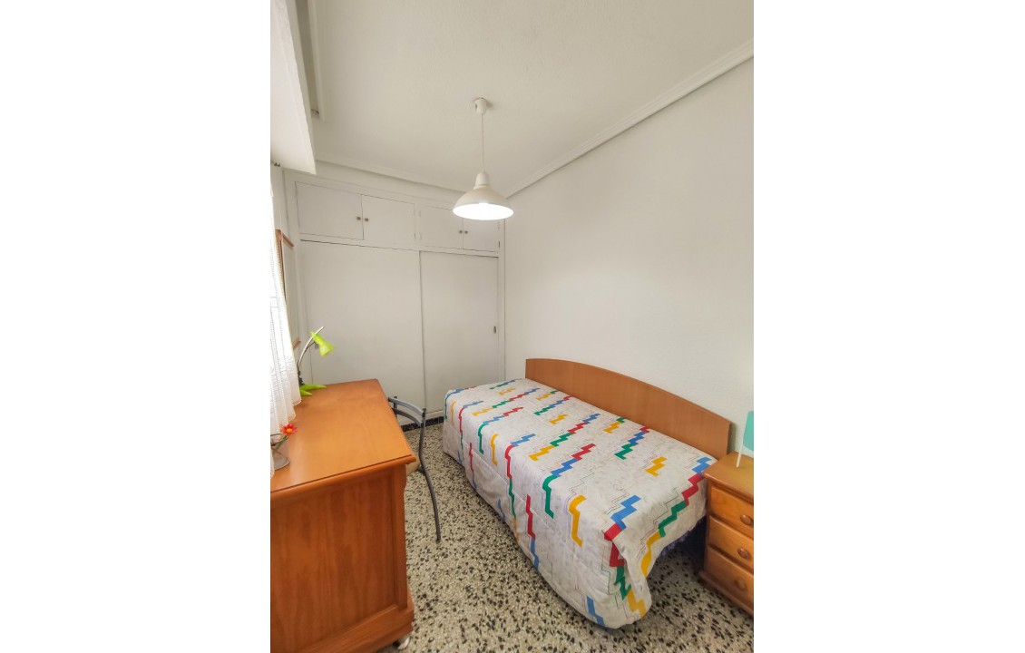 Long term room rental - Habitación - Elche